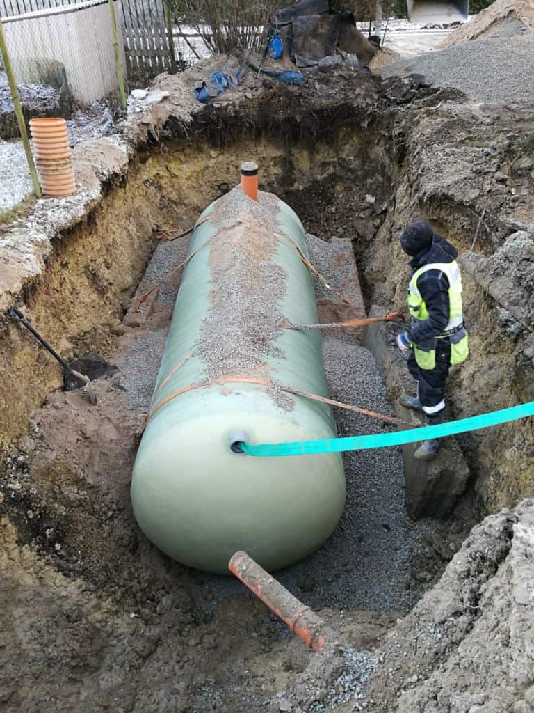 Tank Installation Shell Tank installation - Plastekor
